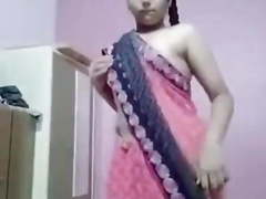 Desi Schoolgirl Playing on Cam